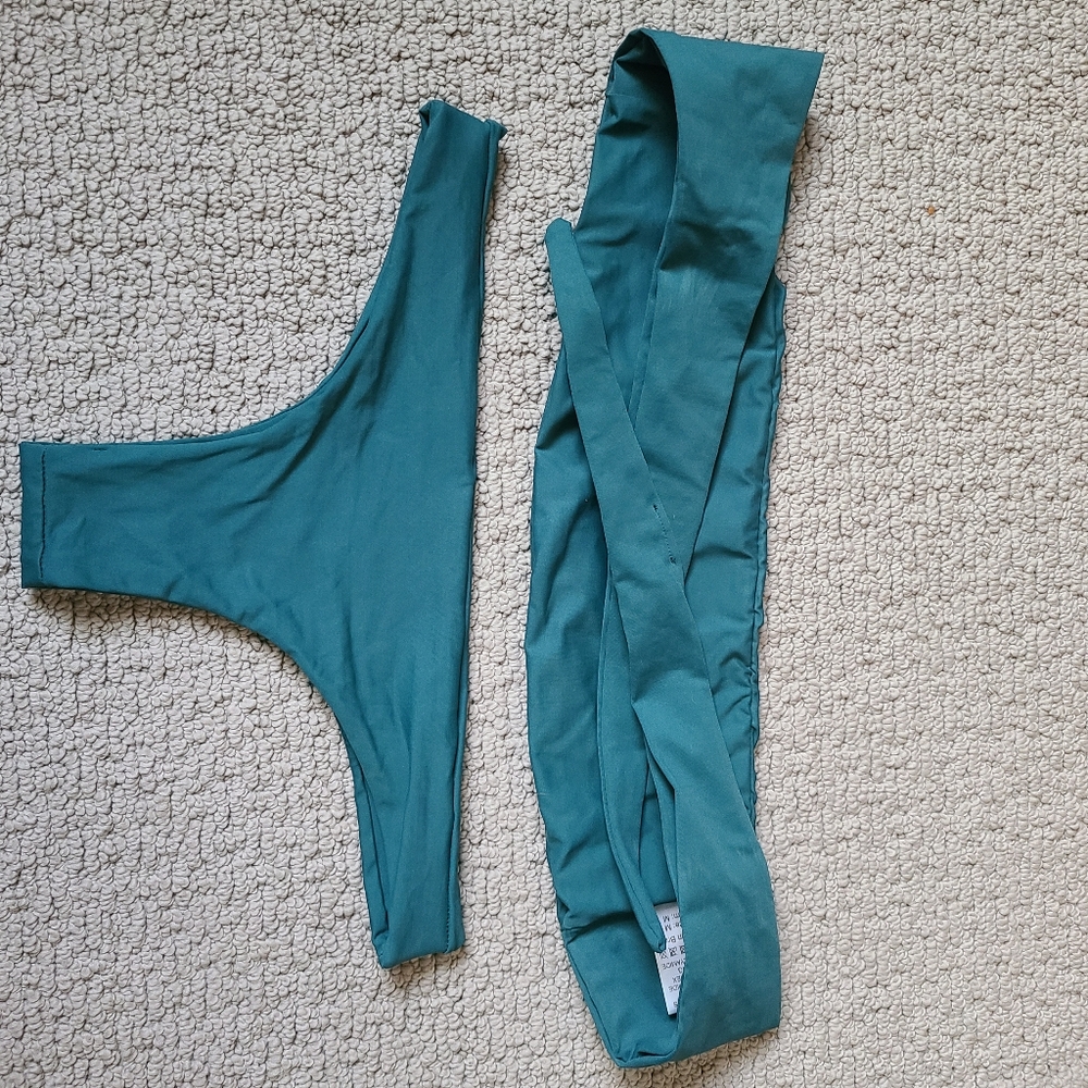 AMA Strapless Bikini Set - Picture 4 of 4